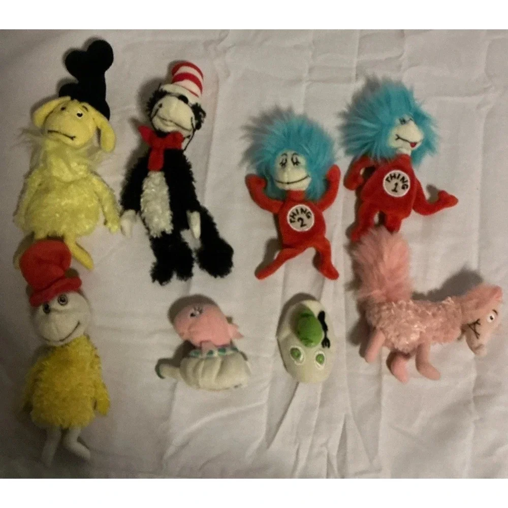 Lot Of 8 Vintage 2002 Manhattan Toy Dr. Seuss Finger Puppets, Thing 1 &2,‎ Cat….